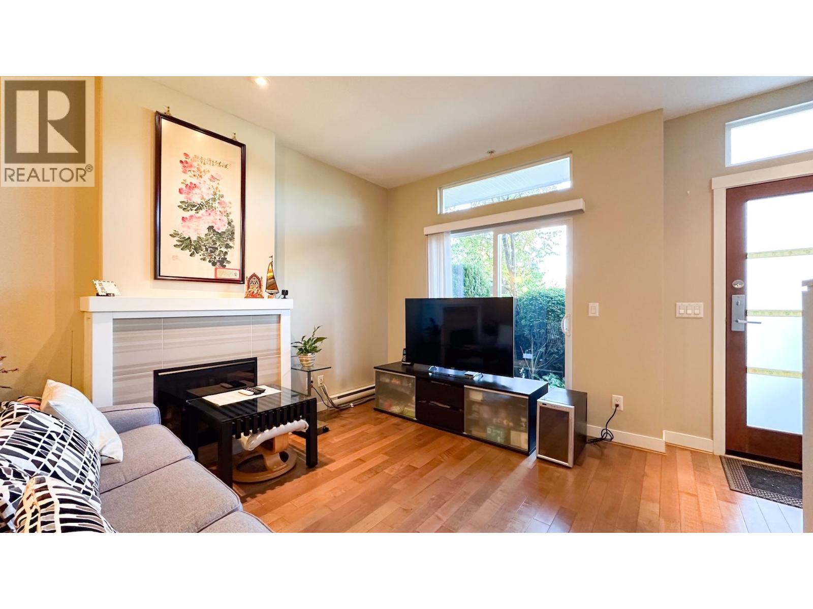22 3788 LAUREL STREET, Burnaby, British Columbia