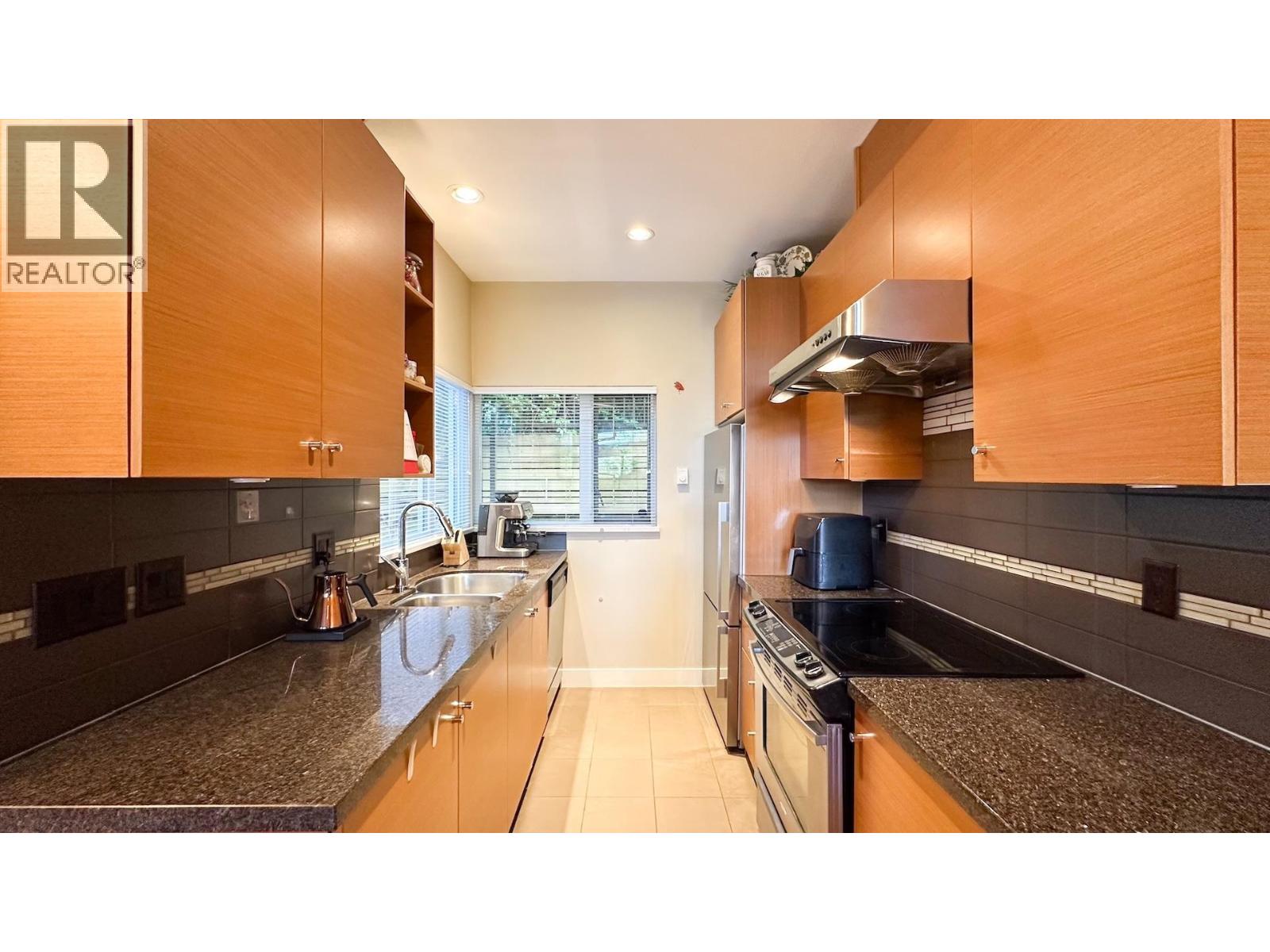 22 3788 Laurel Street, Burnaby, British Columbia  V5G 1M7 - Photo 13 - R3056001