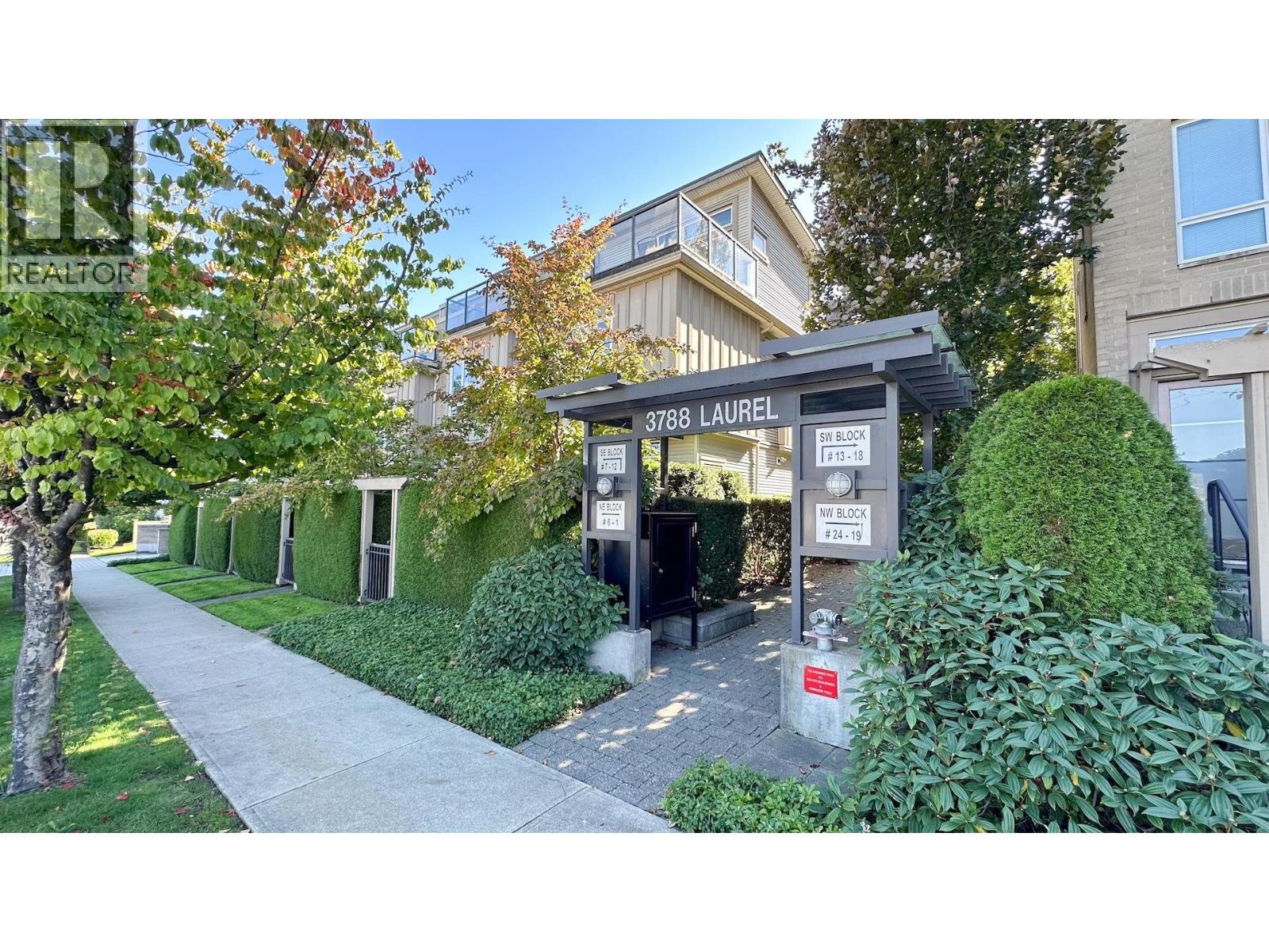 22 3788 Laurel Street, Burnaby, British Columbia  V5G 1M7 - Photo 5 - R3056001