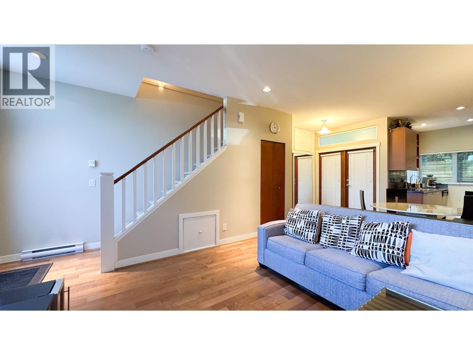 22 3788 Laurel Street, Burnaby, British Columbia  V5G 1M7 - Photo 8 - R3056001