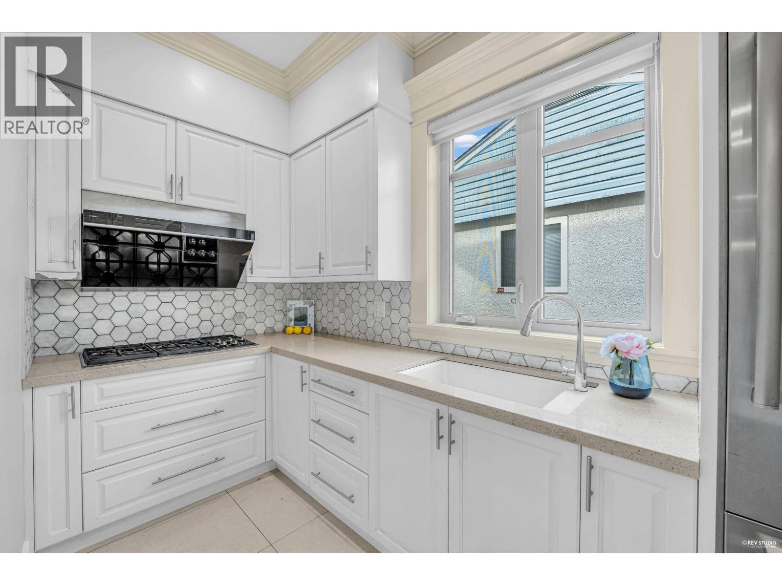 2653 Mcbain Avenue, Vancouver, British Columbia  V6L 2C7 - Photo 11 - R3056024