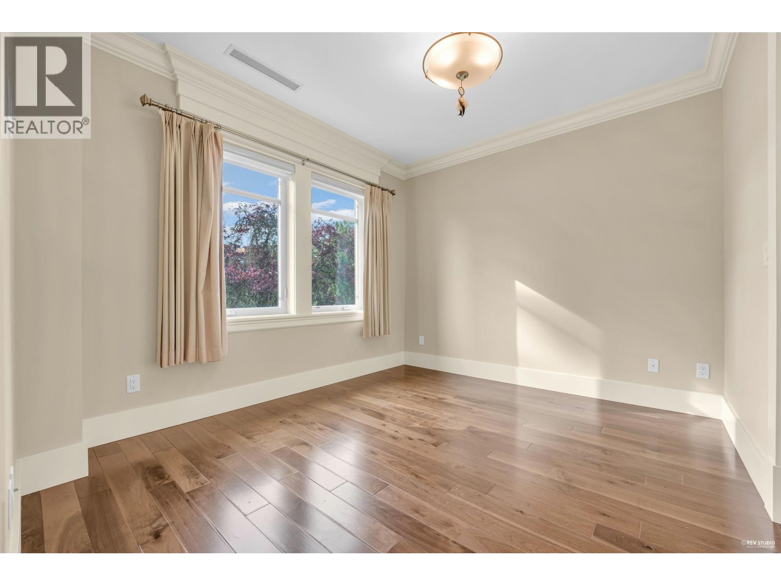 2653 Mcbain Avenue, Vancouver, British Columbia  V6L 2C7 - Photo 24 - R3056024