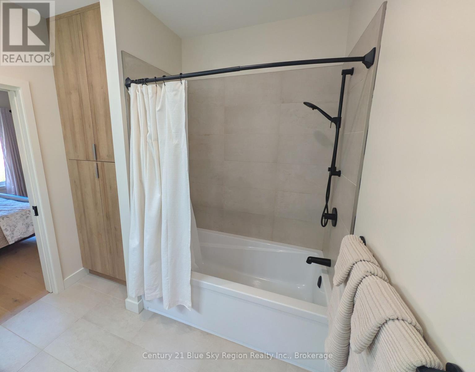 160 Sugarbush Street, North Bay, Ontario  P1C 1M8 - Photo 22 - X12442342