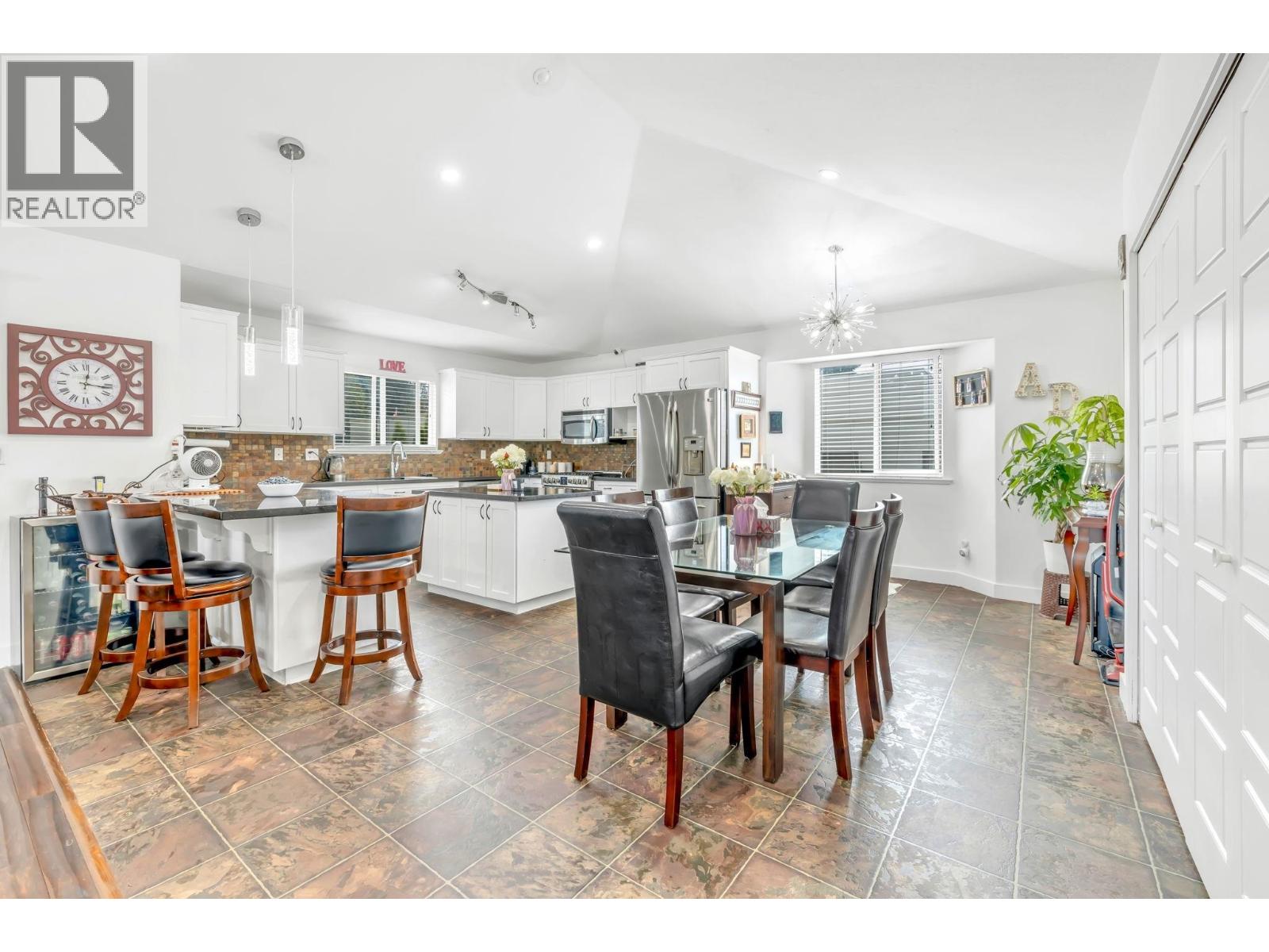 20558 122 Avenue, Maple Ridge, British Columbia  V2X 2N6 - Photo 6 - R3055926