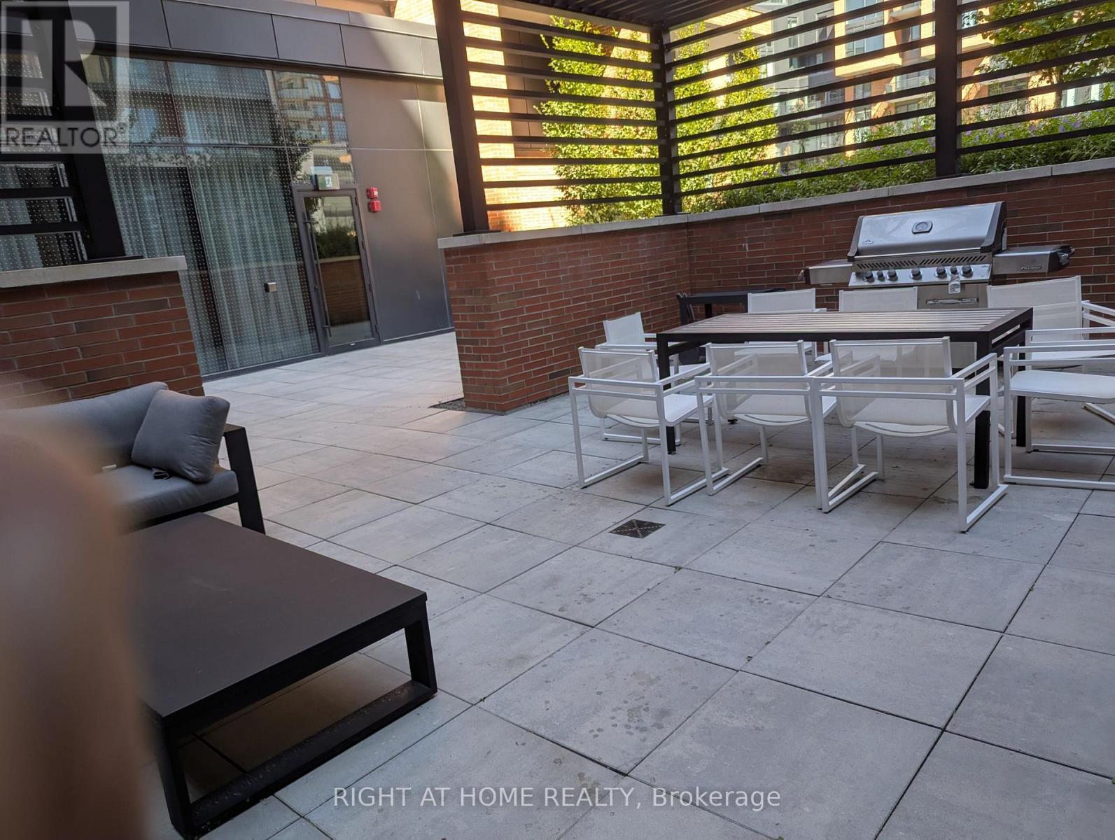 1502 - 8119 Birchmount Road, Markham, Ontario  L6G 0H5 - Photo 6 - N12448315