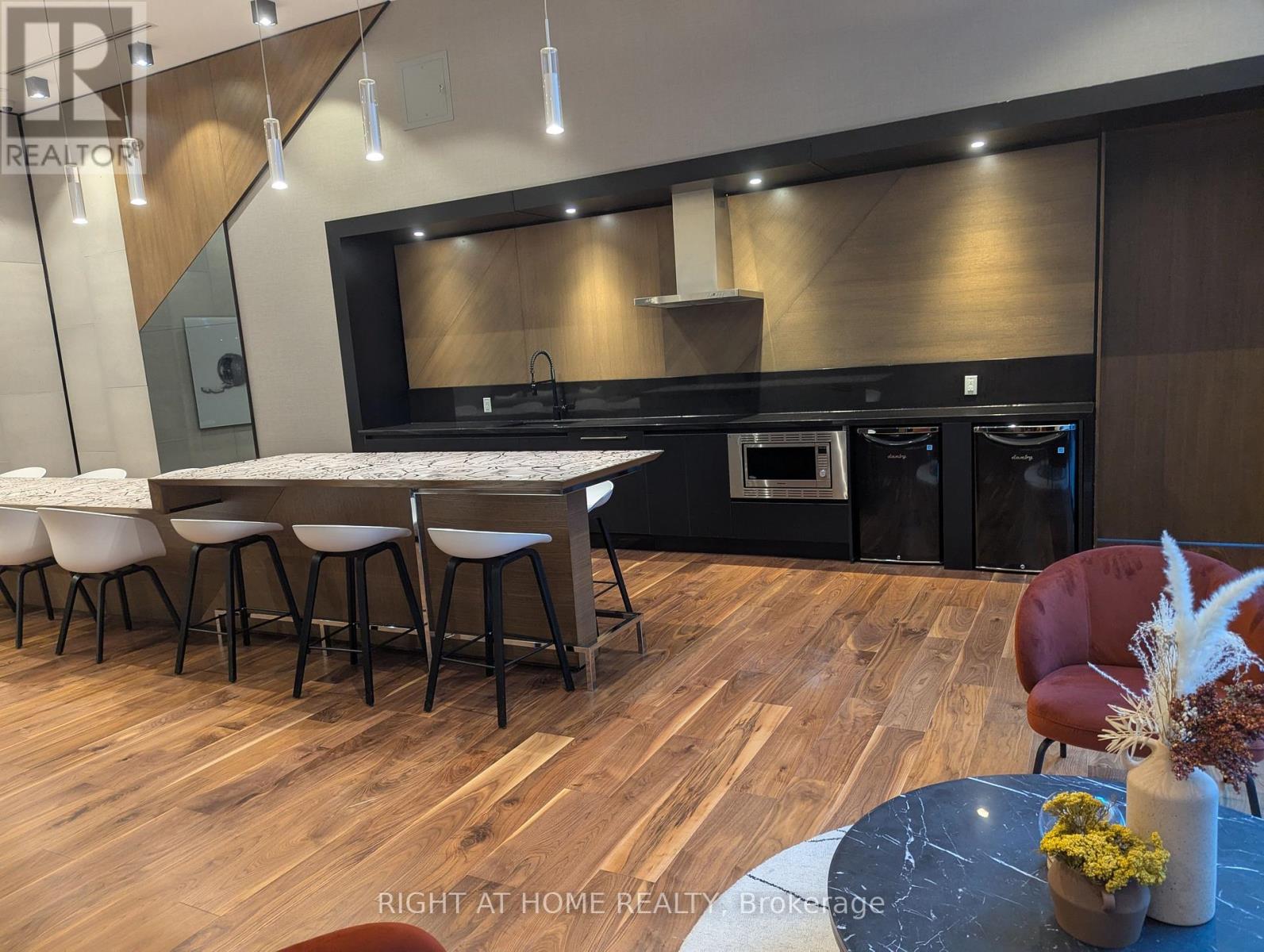 1502 - 8119 Birchmount Road, Markham, Ontario  L6G 0H5 - Photo 9 - N12448315