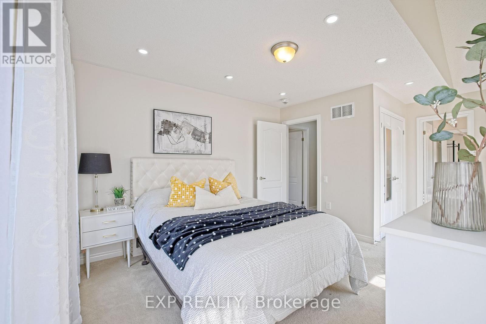 520 Dougall Avenue E, Caledon, Ontario  L7C 3Y8 - Photo 24 - W12423539