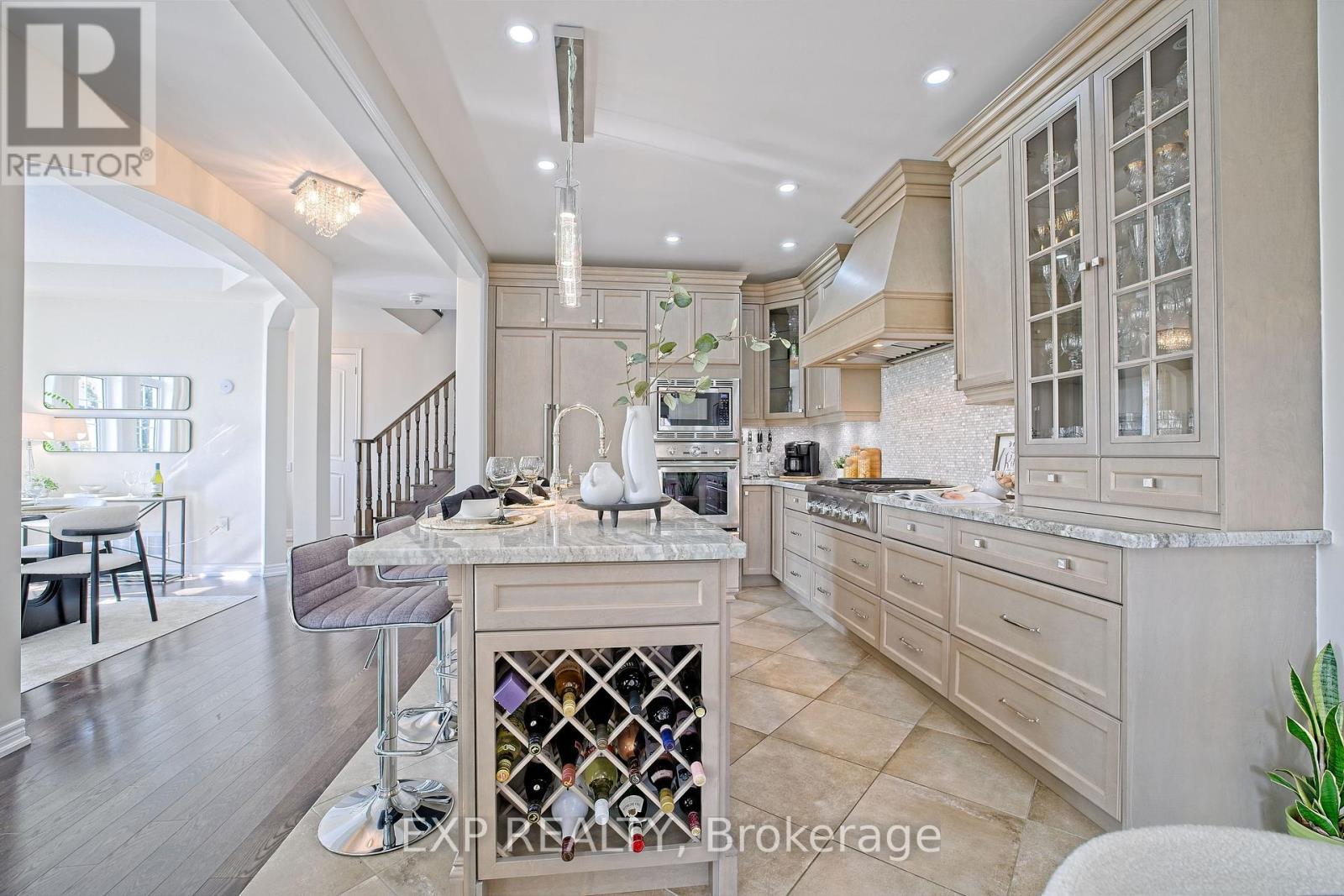 520 Dougall Avenue E, Caledon, Ontario  L7C 3Y8 - Photo 13 - W12423539