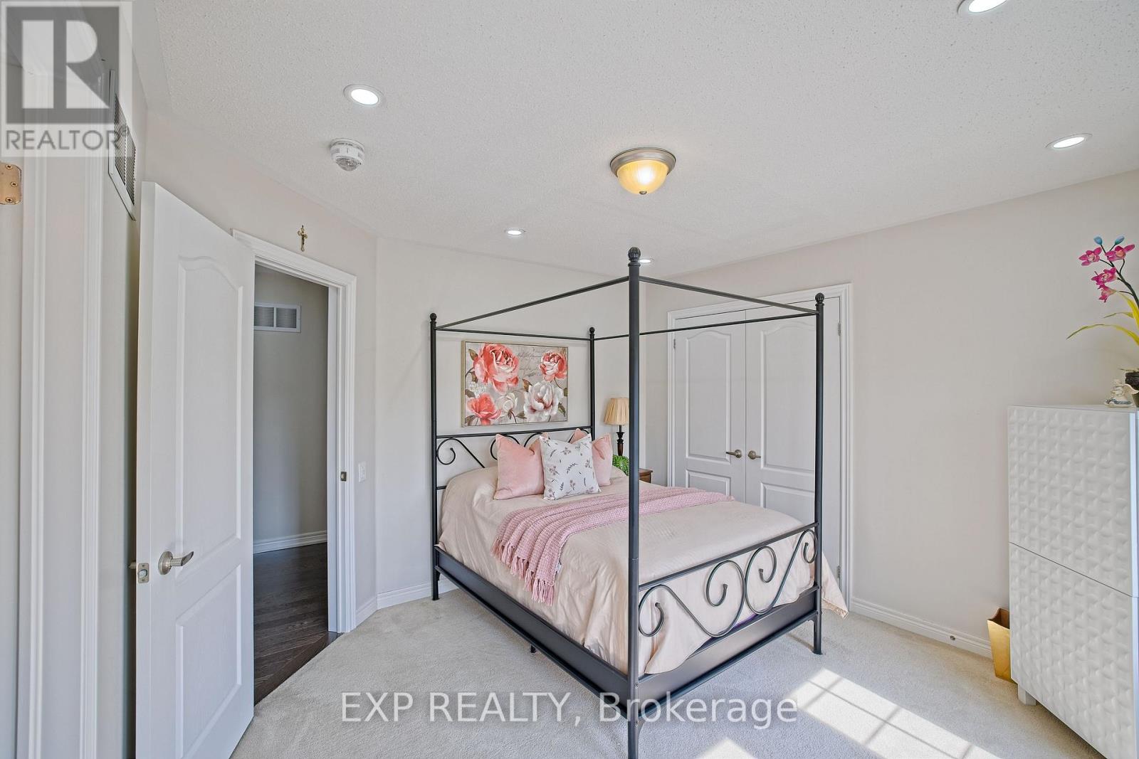 520 Dougall Avenue E, Caledon, Ontario  L7C 3Y8 - Photo 30 - W12423539