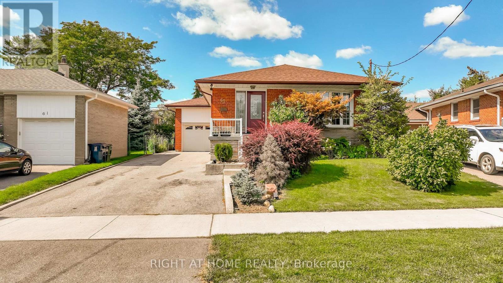 63 ALLONSIUS DRIVE, Toronto, Ontario