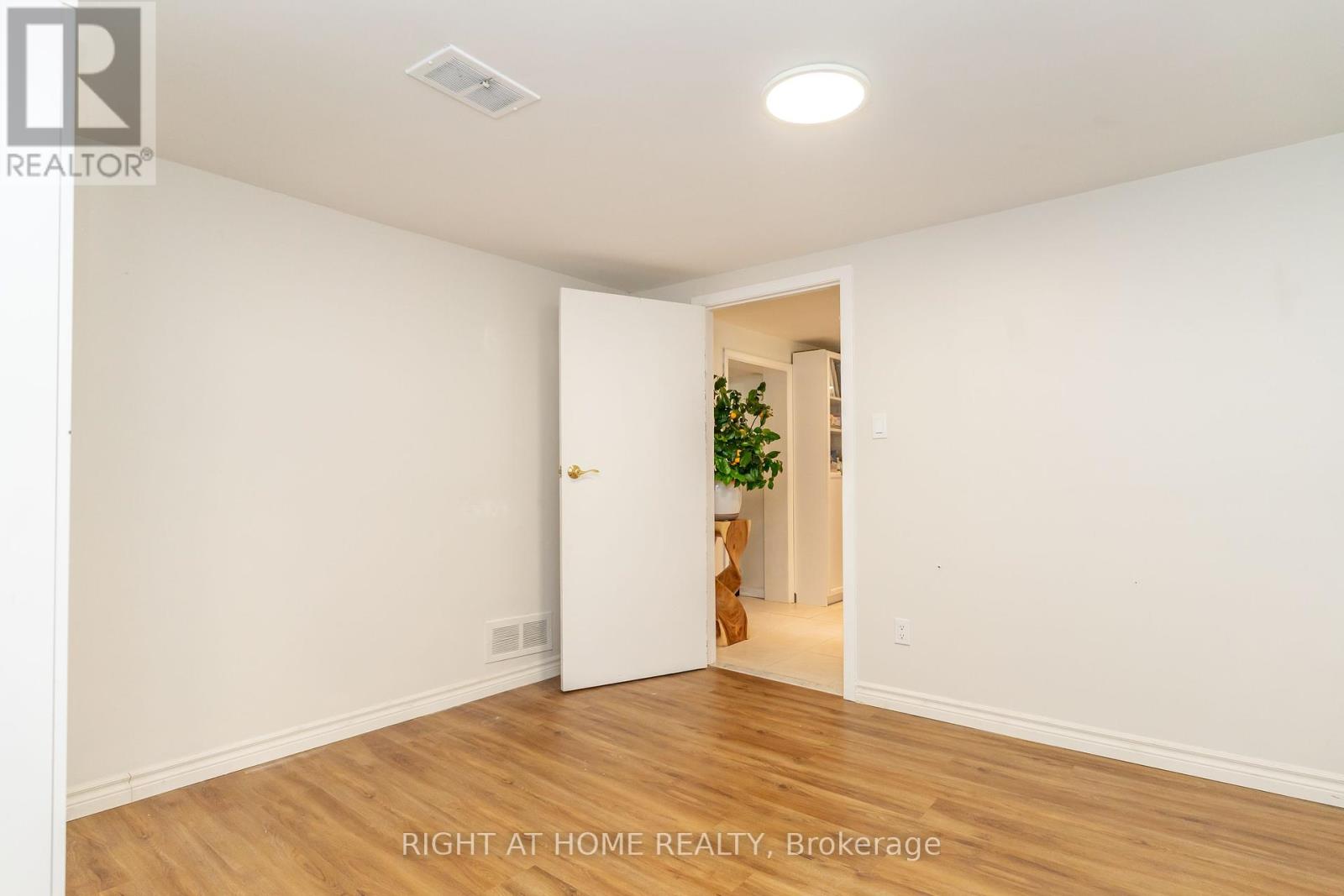 63 Allonsius Drive, Toronto, Ontario  M9C 3N6 - Photo 21 - W12448210
