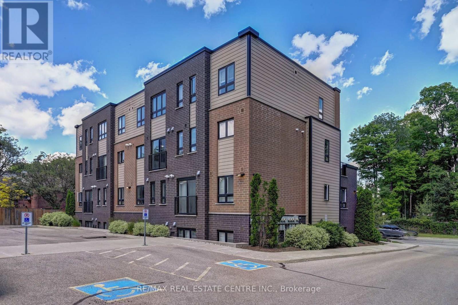 6 - 190 Century Hill Drive, Kitchener, Ontario  N2E 0G9 - Photo 17 - X12402871