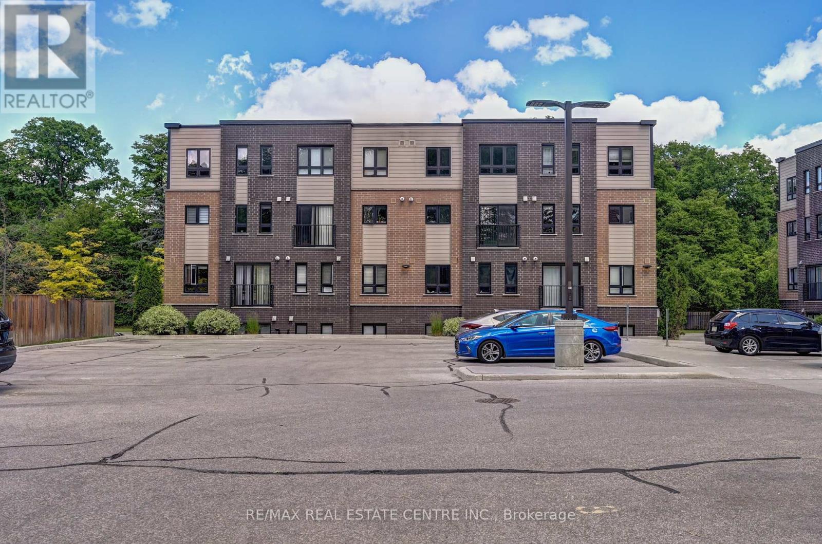 6 - 190 Century Hill Drive, Kitchener, Ontario  N2E 0G9 - Photo 18 - X12402871