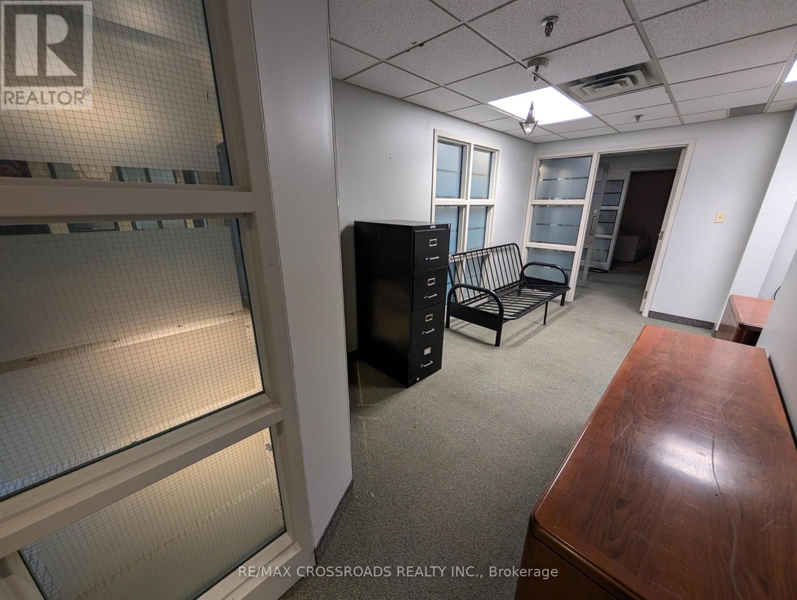 Lld - 50 Dunlop Street, Barrie, Ontario  L4M 6J9 - Photo 16 - S12448350