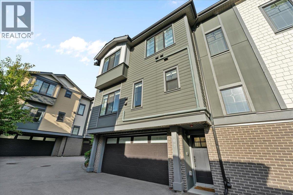 107 258 Hart Street, Coquitlam, British Columbia  V3K 1R4 - Photo 2 - R3055998