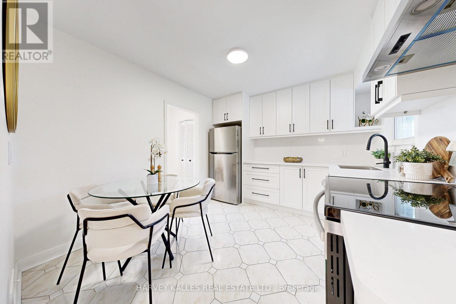 82 Acton Avenue, Toronto, Ontario  M3H 4H1 - Photo 8 - C12446620