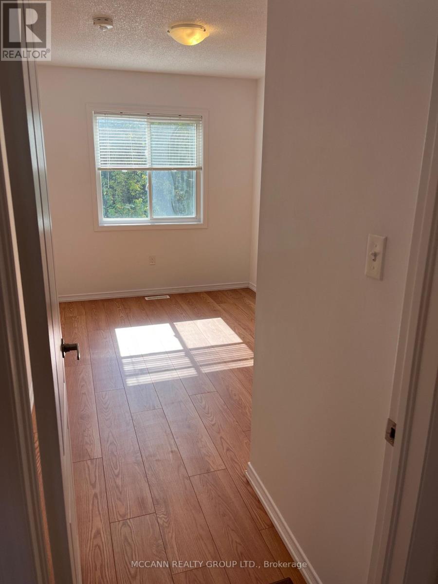 79 Franks Way, Barrie, Ontario  L4N 3J1 - Photo 12 - S12448344