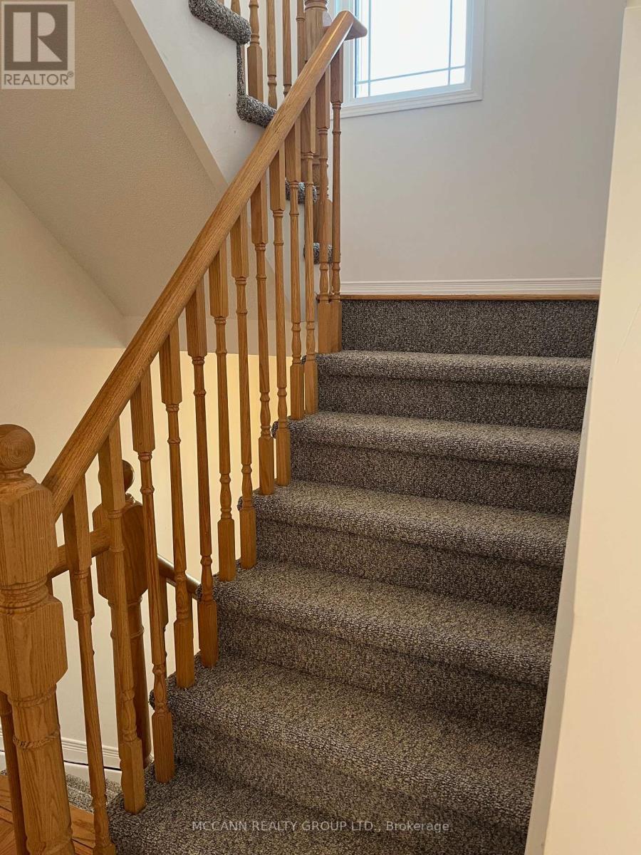 79 Franks Way, Barrie, Ontario  L4N 3J1 - Photo 16 - S12448344