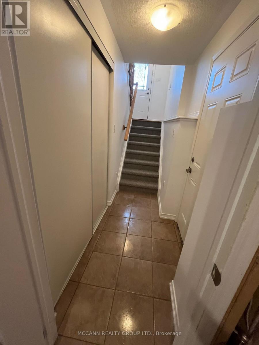 79 Franks Way, Barrie, Ontario  L4N 3J1 - Photo 17 - S12448344