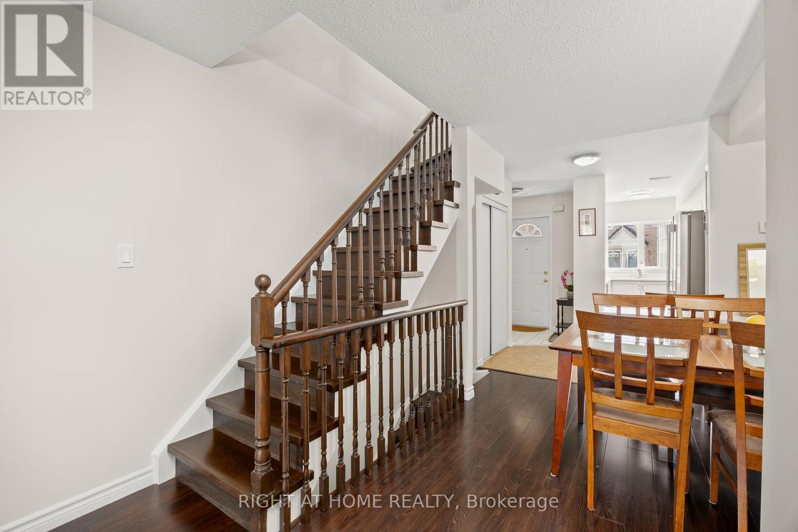 8 - 75 Strathaven Drive, Mississauga (Hurontario), Ontario  L5R 3W1 - Photo 12 - W12448341