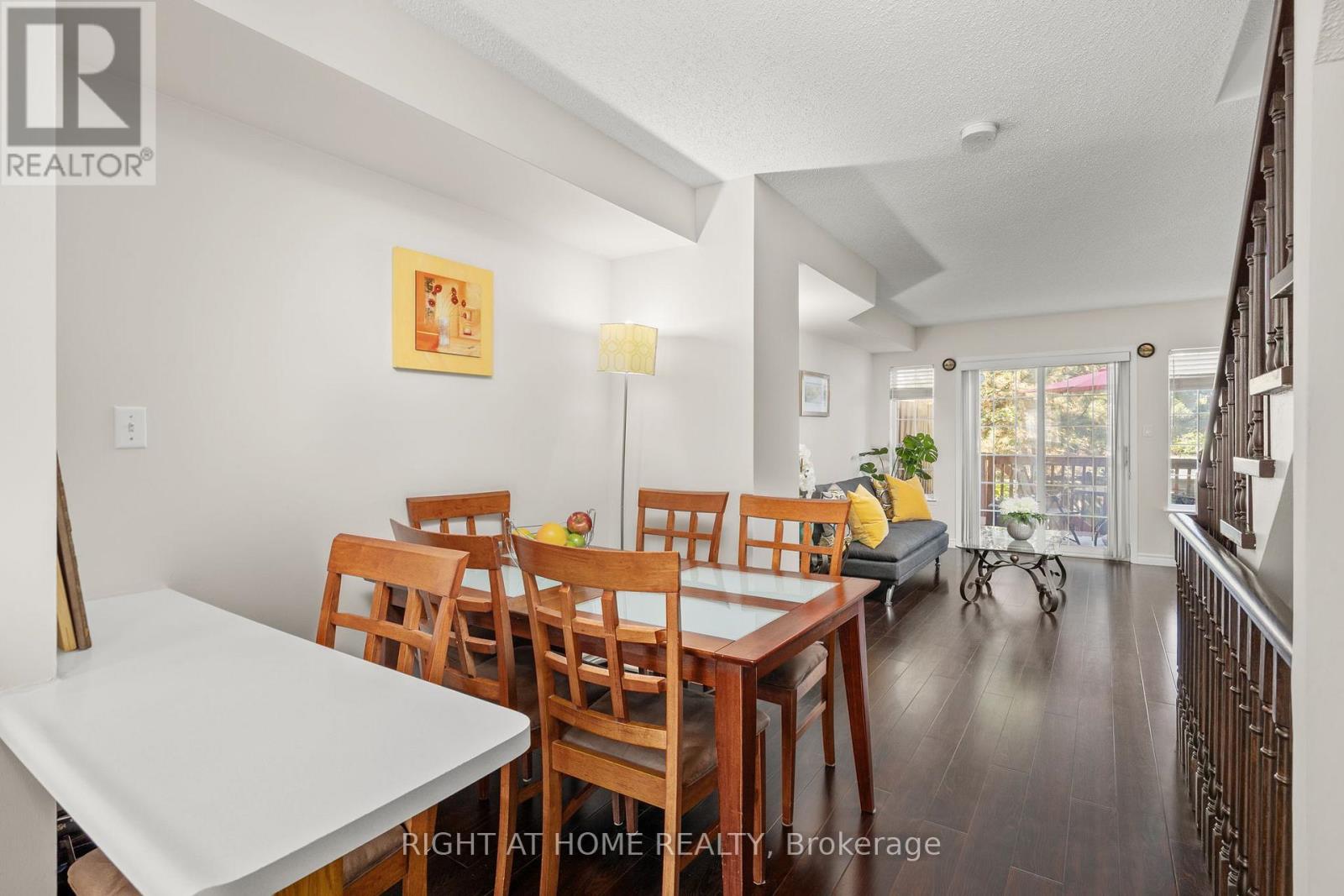 8 - 75 Strathaven Drive, Mississauga (Hurontario), Ontario  L5R 3W1 - Photo 7 - W12448341