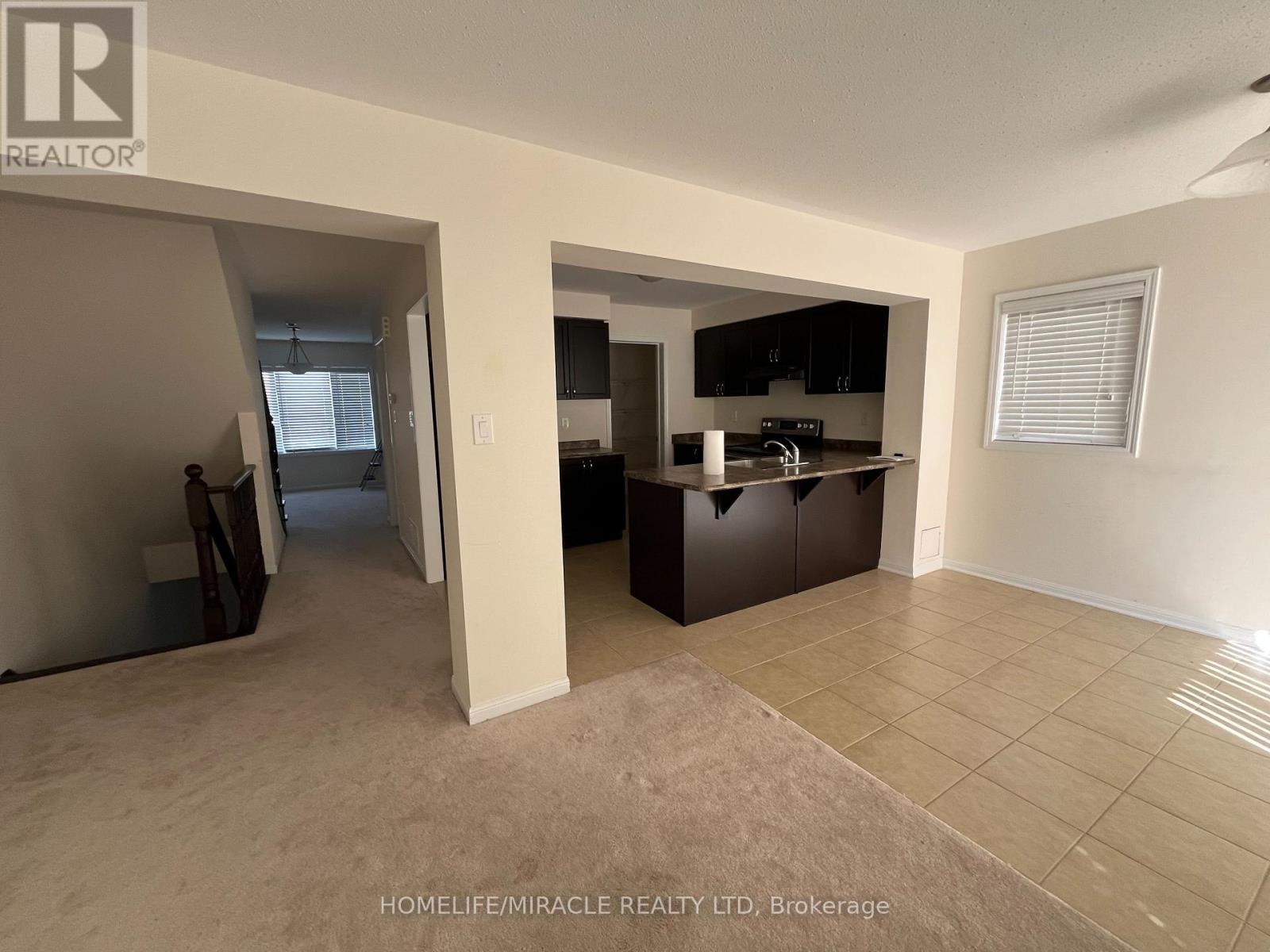 41 Ganton Heights, Brampton, Ontario  L7A 3Y8 - Photo 5 - W12448347