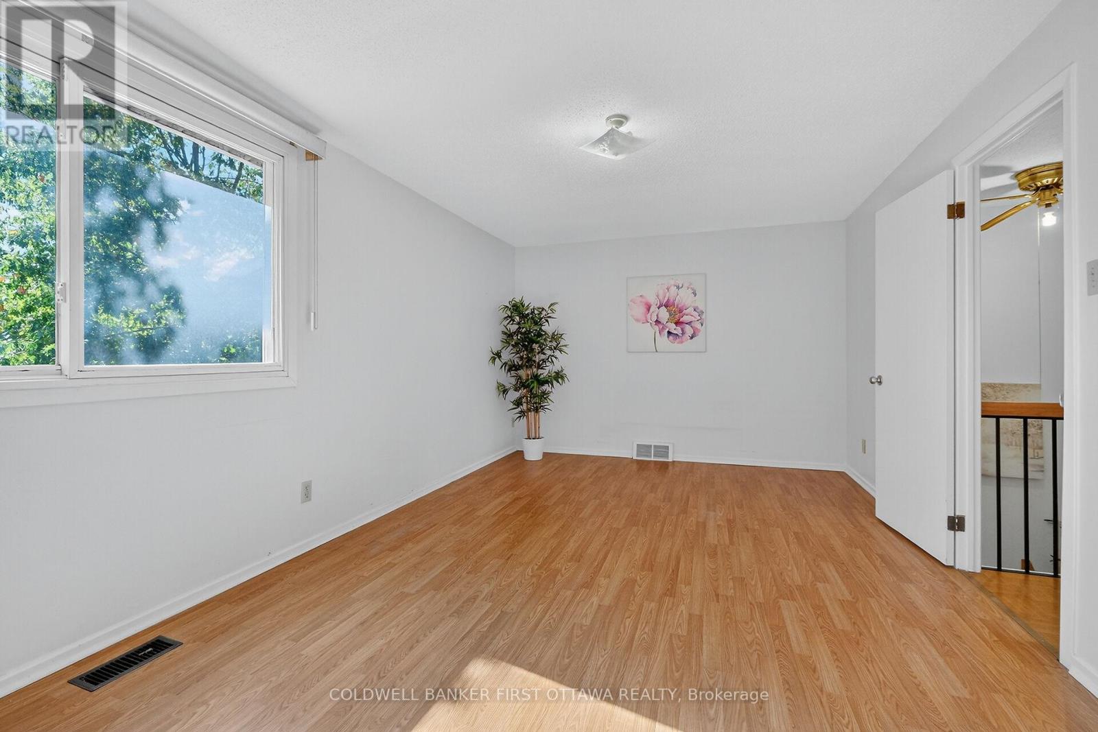 1242 - 1242 Lassiter Terrace W, Ottawa, Ontario  K1J 8N1 - Photo 19 - X12448356