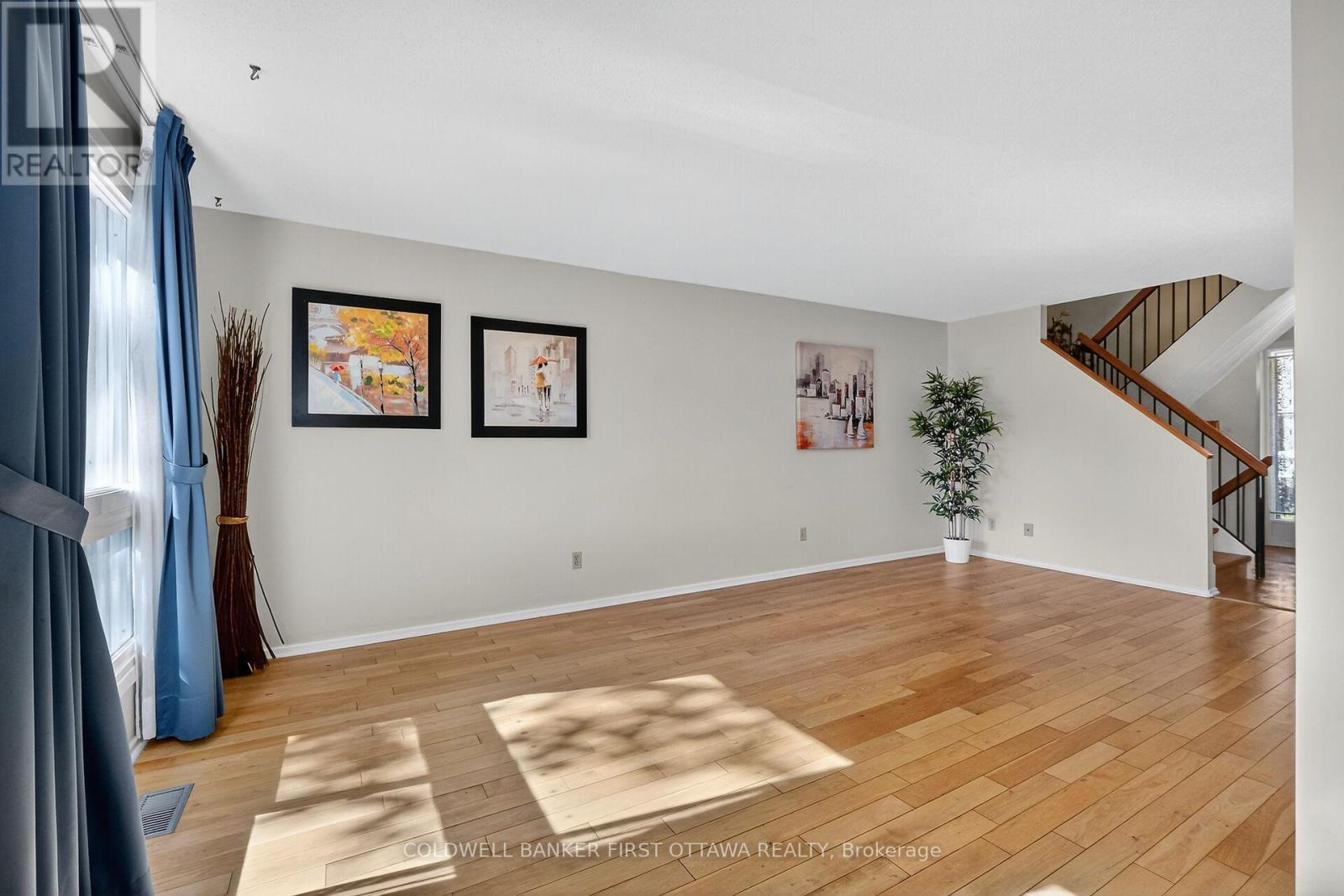 1242 - 1242 Lassiter Terrace W, Ottawa, Ontario  K1J 8N1 - Photo 5 - X12448356