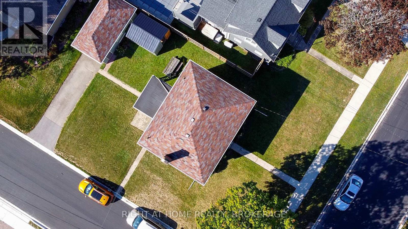 57 Edgar Street, Welland, Ontario  L3C 1S6 - Photo 14 - X12448383