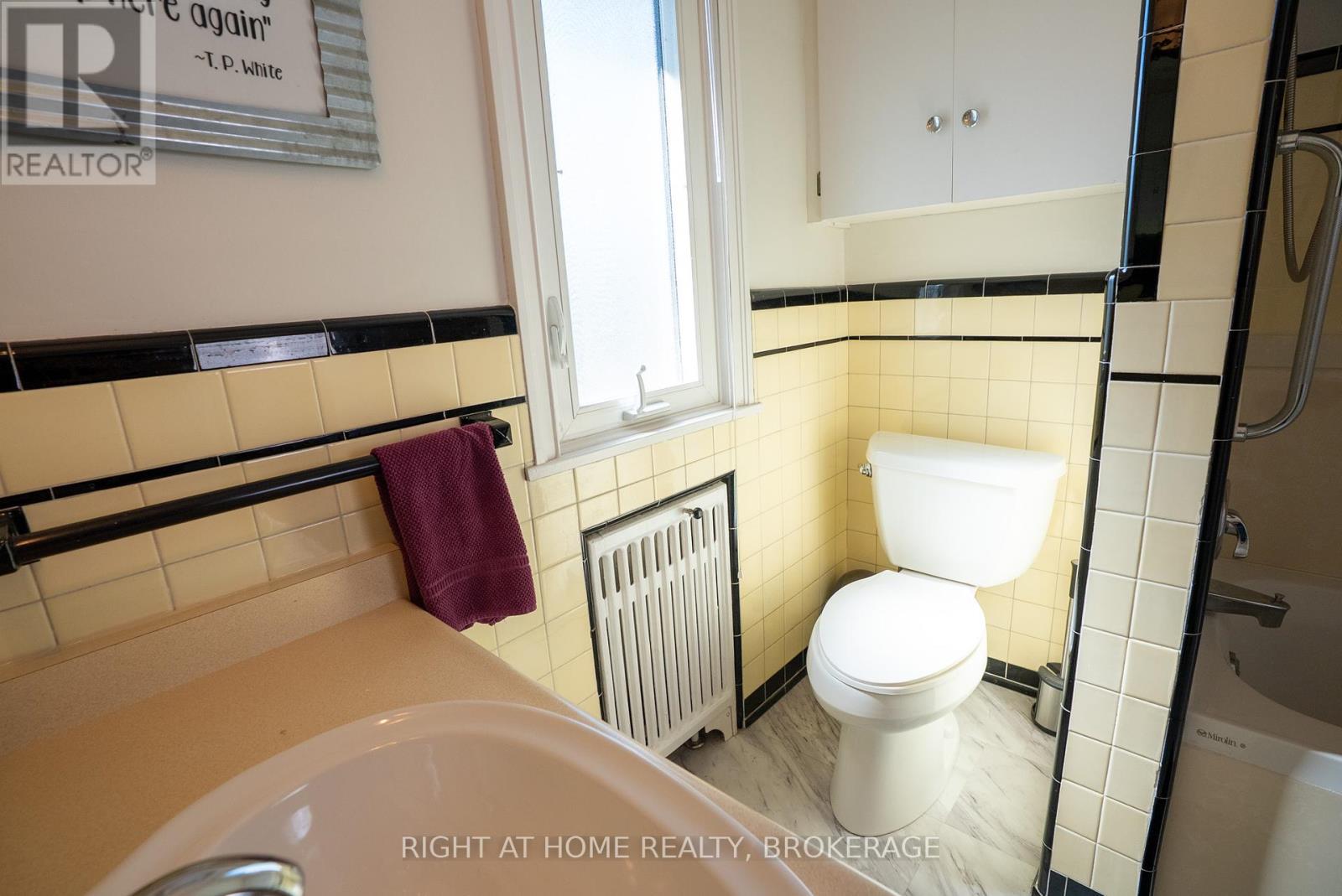57 Edgar Street, Welland, Ontario  L3C 1S6 - Photo 32 - X12448383