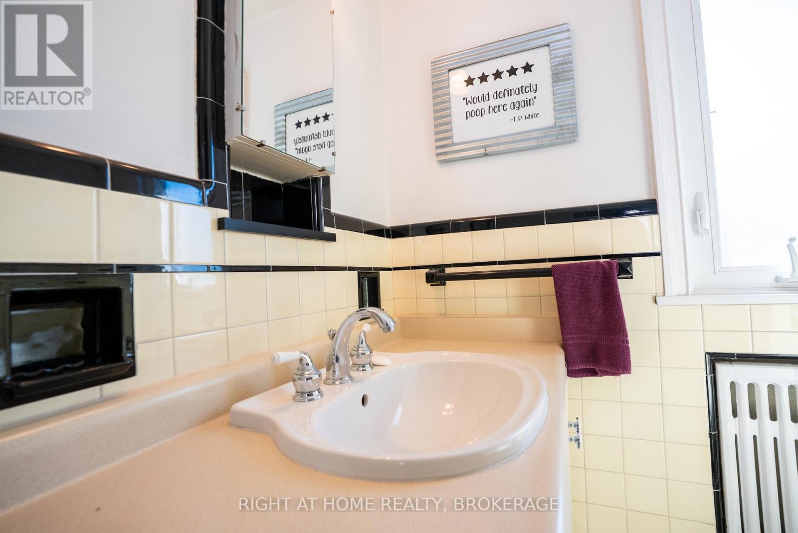 57 Edgar Street, Welland, Ontario  L3C 1S6 - Photo 34 - X12448383