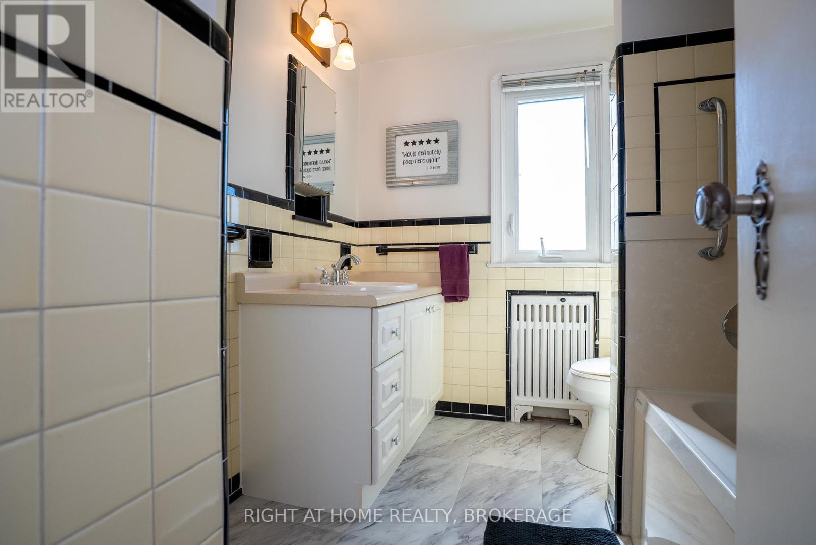 57 Edgar Street, Welland, Ontario  L3C 1S6 - Photo 36 - X12448383
