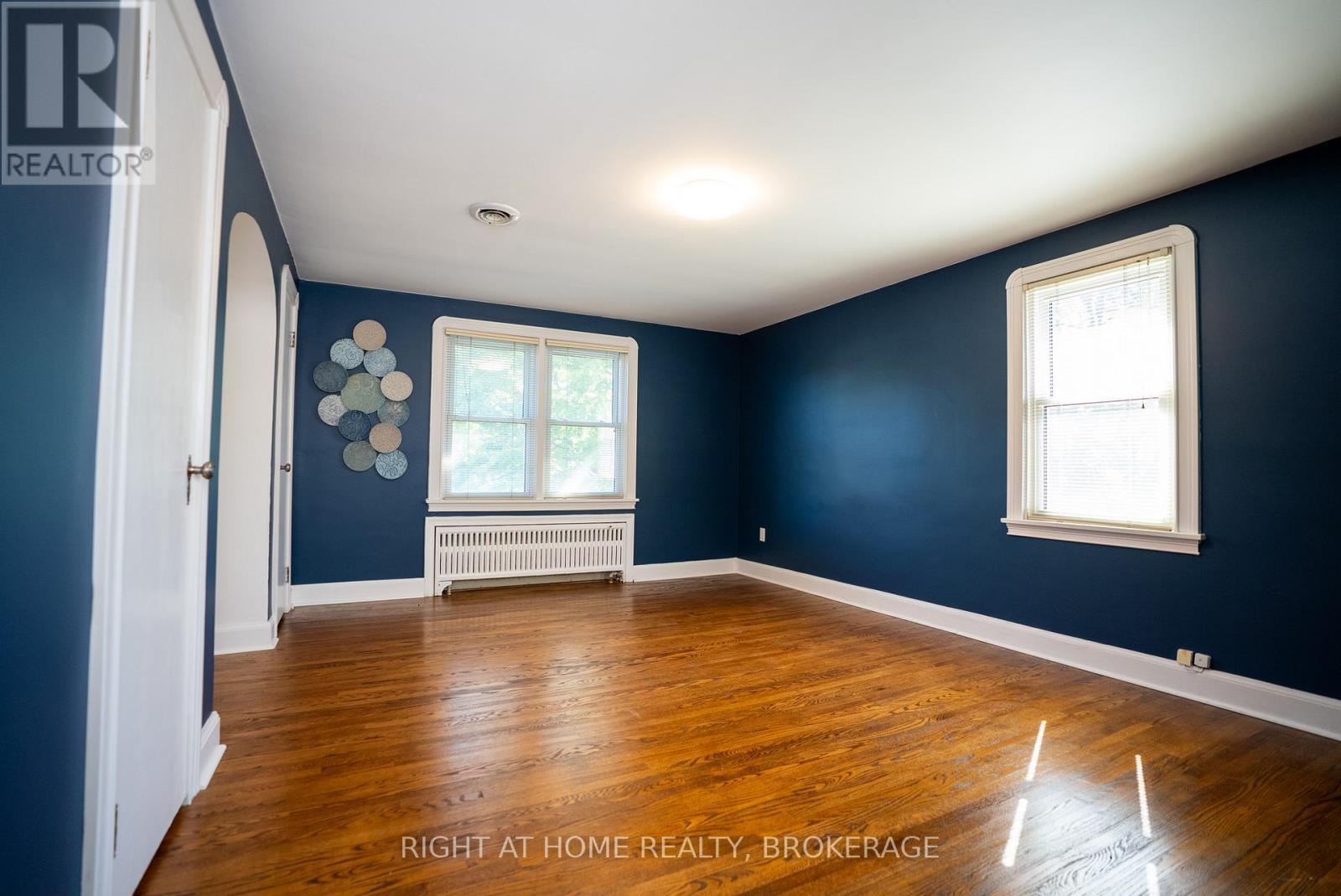 57 Edgar Street, Welland, Ontario  L3C 1S6 - Photo 39 - X12448383