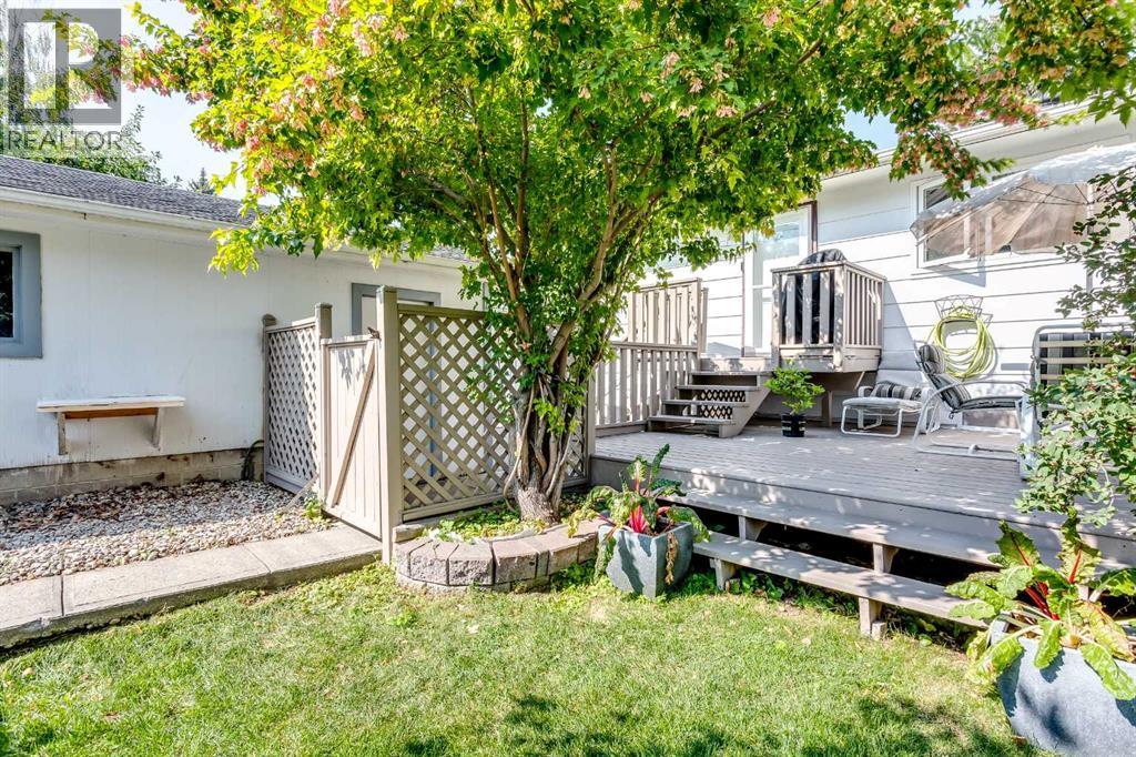 724 Wilton Place Se, Calgary, Alberta  T2J 2G3 - Photo 10 - A2259926