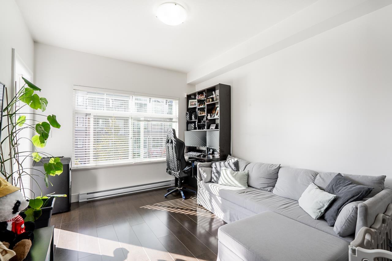 313 6480 195a Street, Surrey, British Columbia  V4N 6P1 - Photo 9 - R3055946