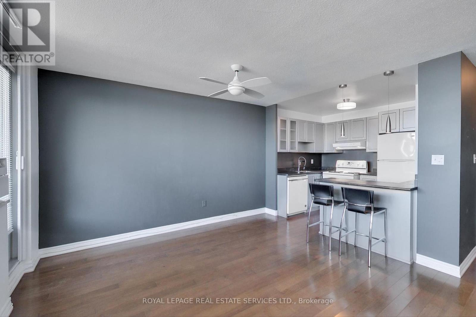 1412 - 40 Homewood Avenue, Toronto, Ontario  M4Y 2K2 - Photo 4 - C12307010