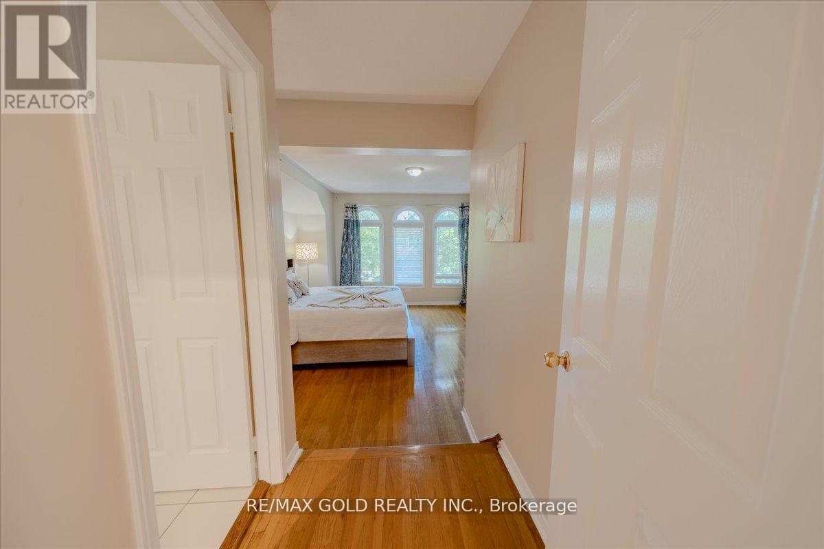 21 Townley Crescent, Brampton, Ontario  L6Z 4S9 - Photo 14 - W12320469