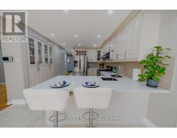 21 TOWNLEY CRESCENT, Brampton, Ontario