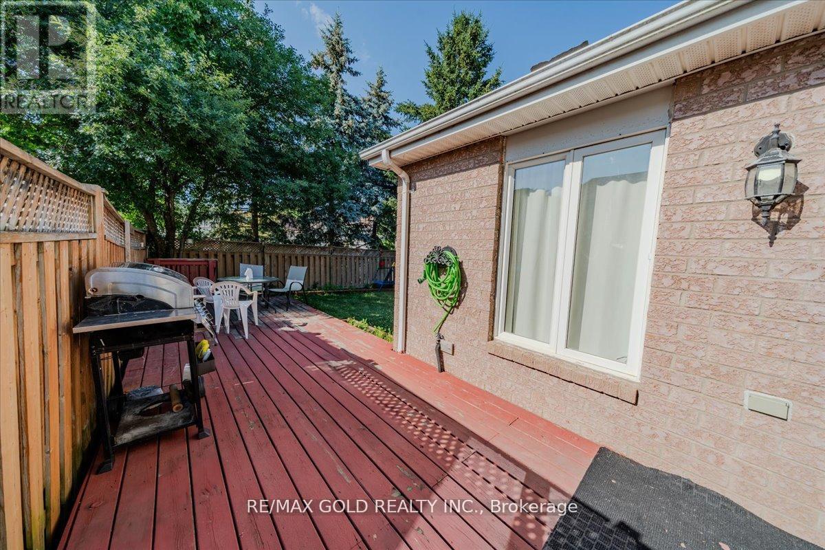 21 Townley Crescent, Brampton, Ontario  L6Z 4S9 - Photo 42 - W12320469