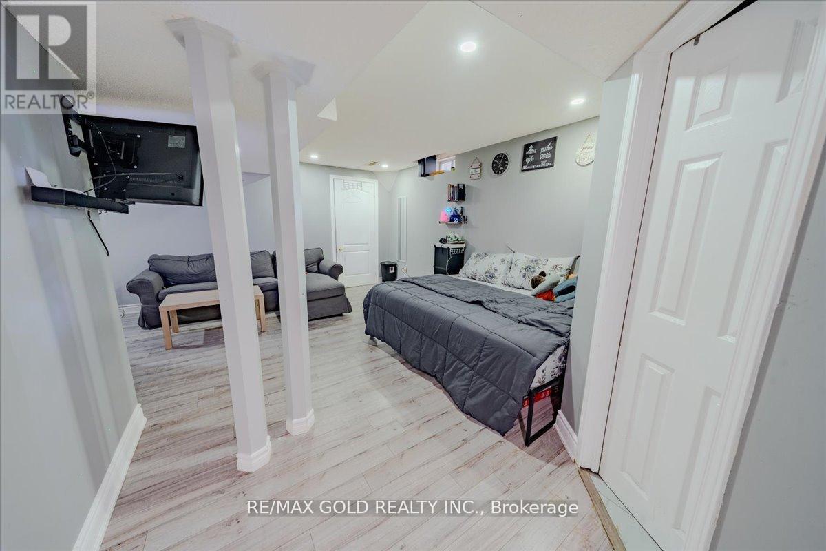 21 Townley Crescent, Brampton, Ontario  L6Z 4S9 - Photo 33 - W12320469