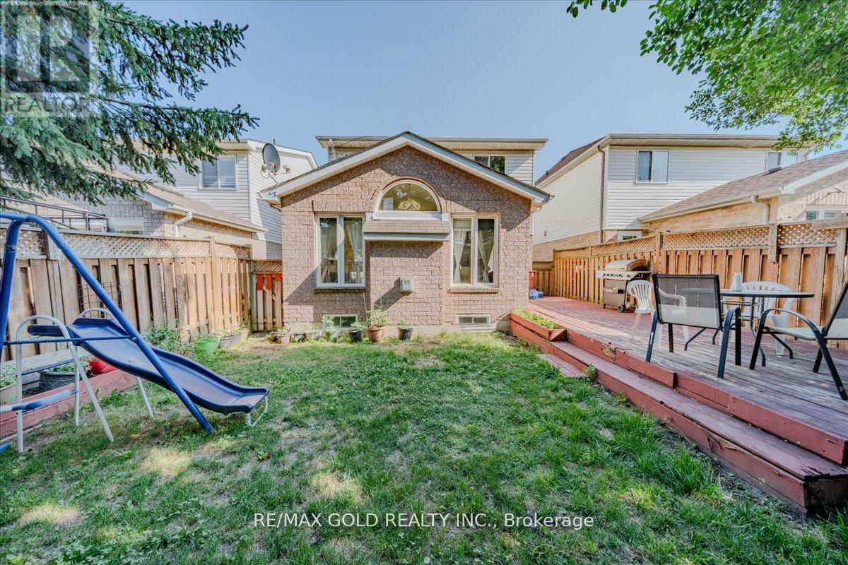 21 Townley Crescent, Brampton, Ontario  L6Z 4S9 - Photo 38 - W12320469
