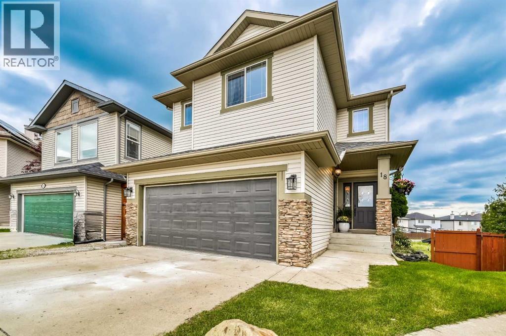 18 Cimarron Grove Bay, Okotoks, Alberta  T1S 2H3 - Photo 2 - A2260175