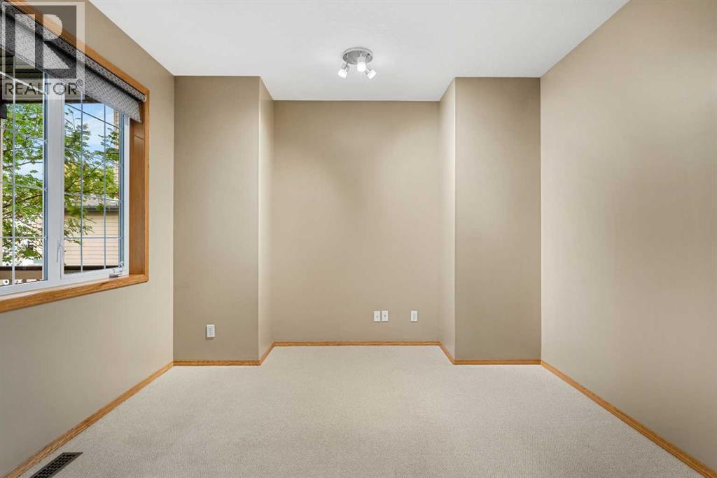 28 Bow Ridge Link, Cochrane, Alberta  T4C 1V4 - Photo 11 - A2261551