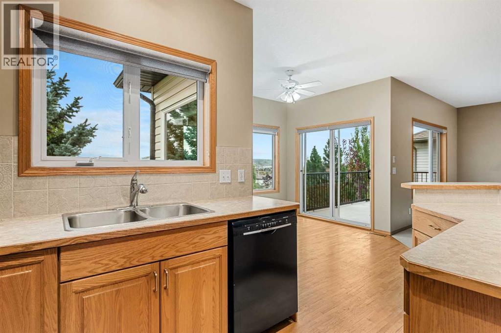 28 Bow Ridge Link, Cochrane, Alberta  T4C 1V4 - Photo 9 - A2261551