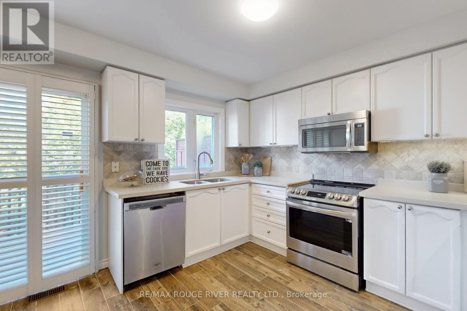 20 Rodeo Court, Toronto, Ontario  M2M 4M3 - Photo 11 - C12448357