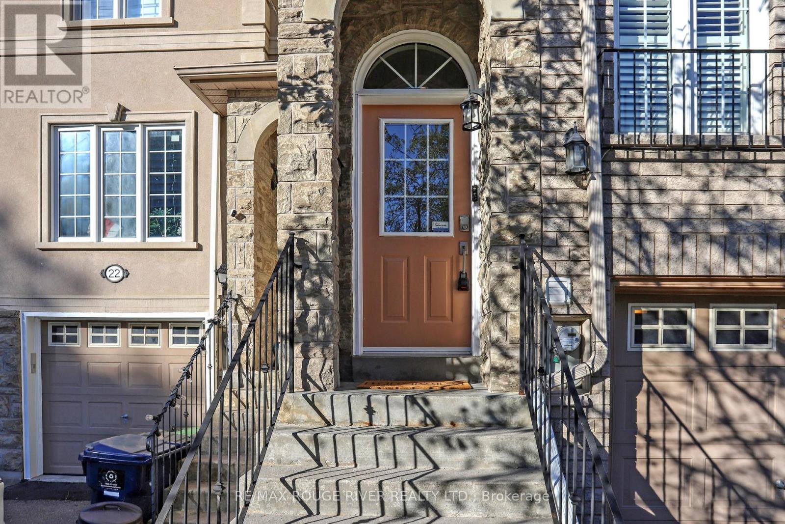 20 Rodeo Court, Toronto, Ontario  M2M 4M3 - Photo 2 - C12448357