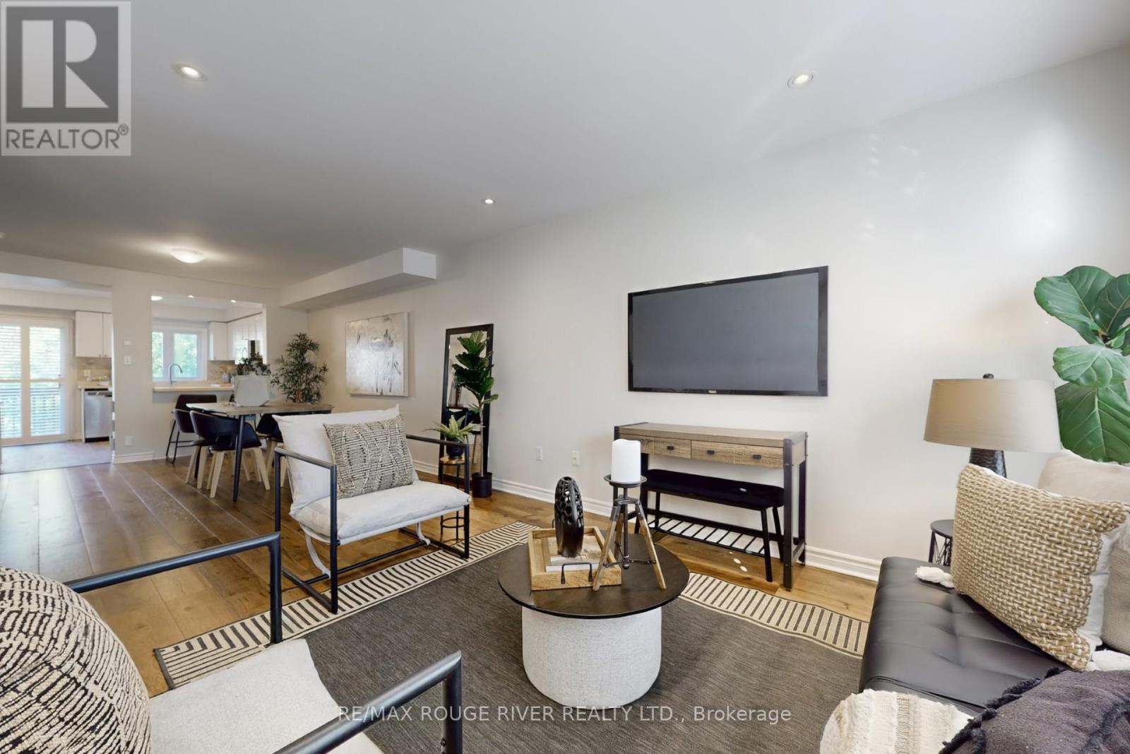 20 Rodeo Court, Toronto, Ontario  M2M 4M3 - Photo 4 - C12448357