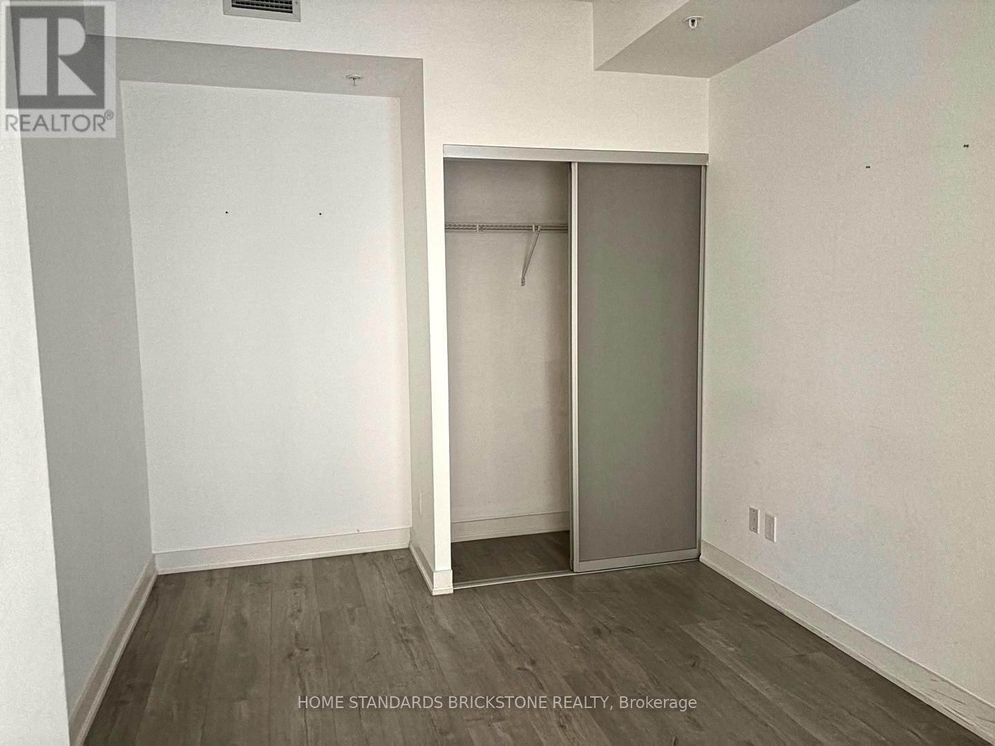 301 - 30 Nelson Street, Toronto, Ontario  M5V 0H5 - Photo 13 - C12448360