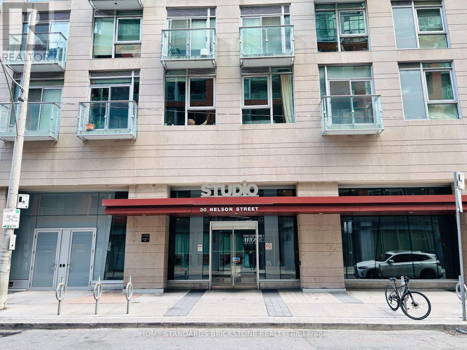 301 - 30 Nelson Street, Toronto, Ontario  M5V 0H5 - Photo 20 - C12448360