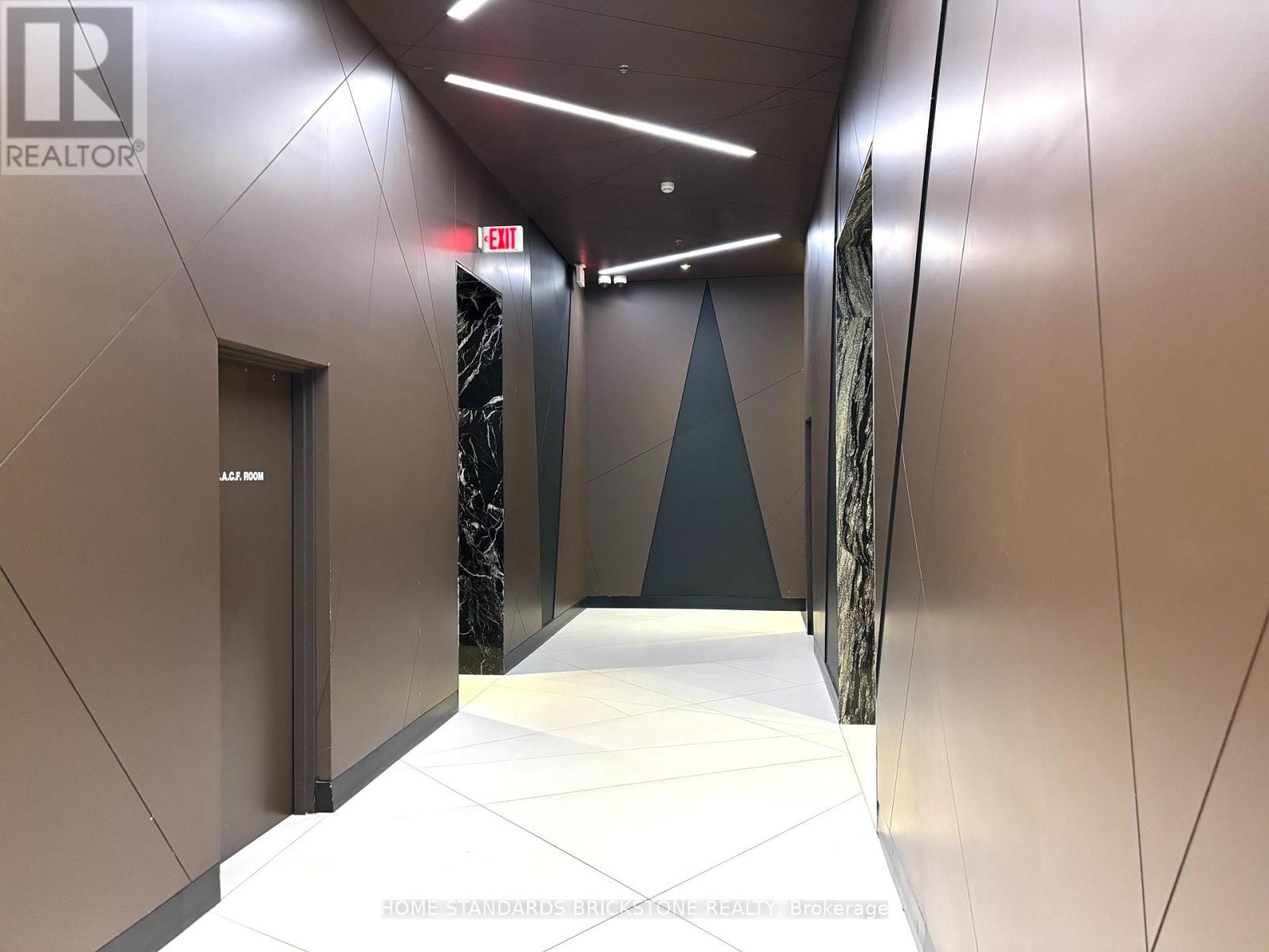301 - 30 Nelson Street, Toronto, Ontario  M5V 0H5 - Photo 6 - C12448360